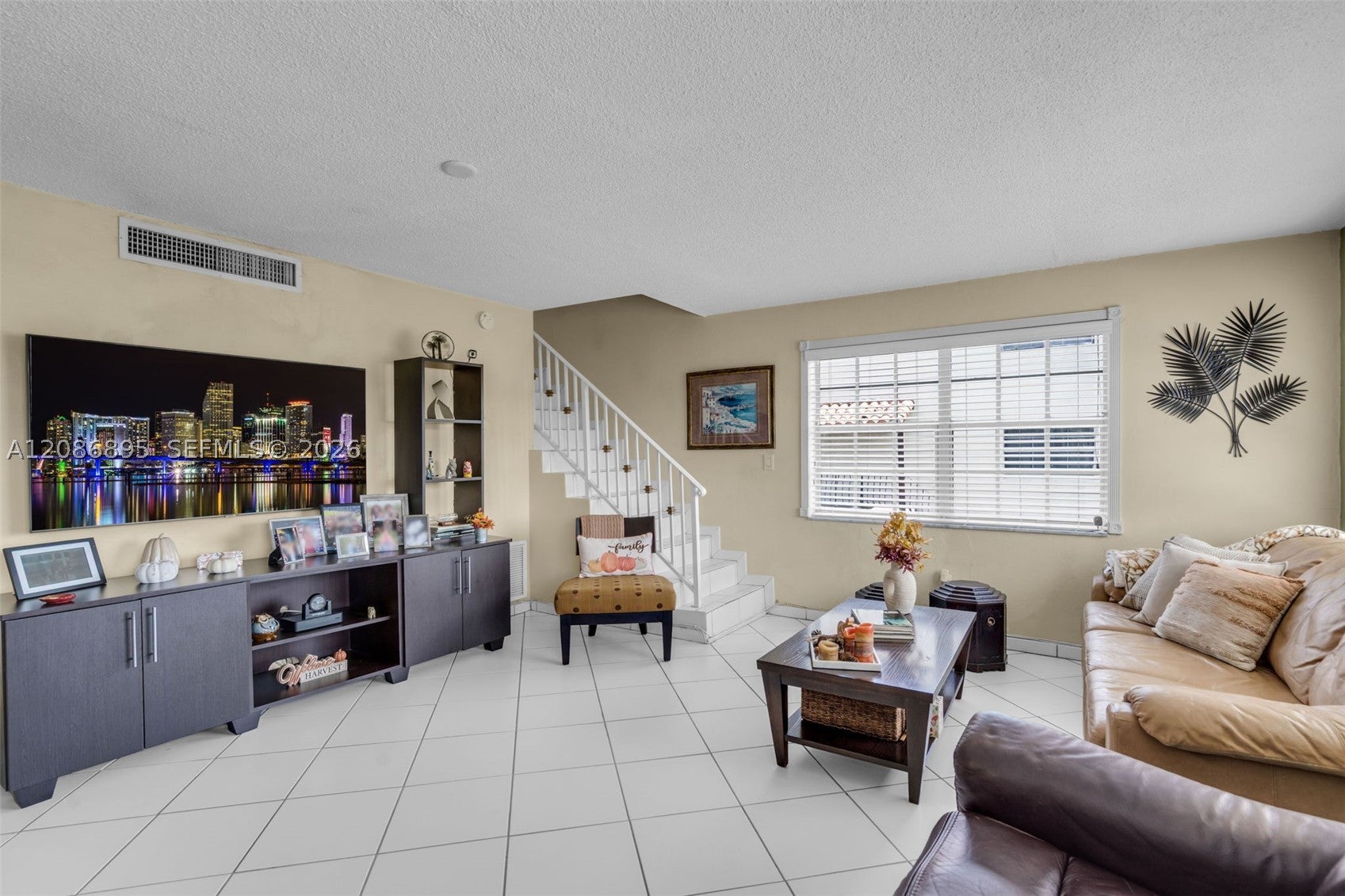 1300 W 53rd St 20