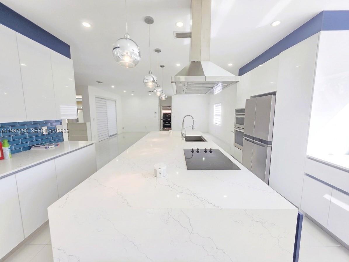 SAPPHIRE POINTE - DIAMOND - Residential Lease