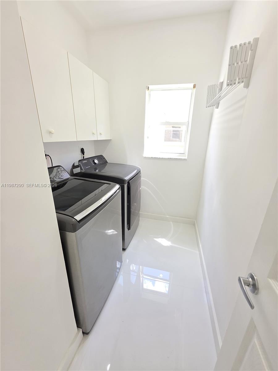 SAPPHIRE POINTE - DIAMOND - Residential Lease