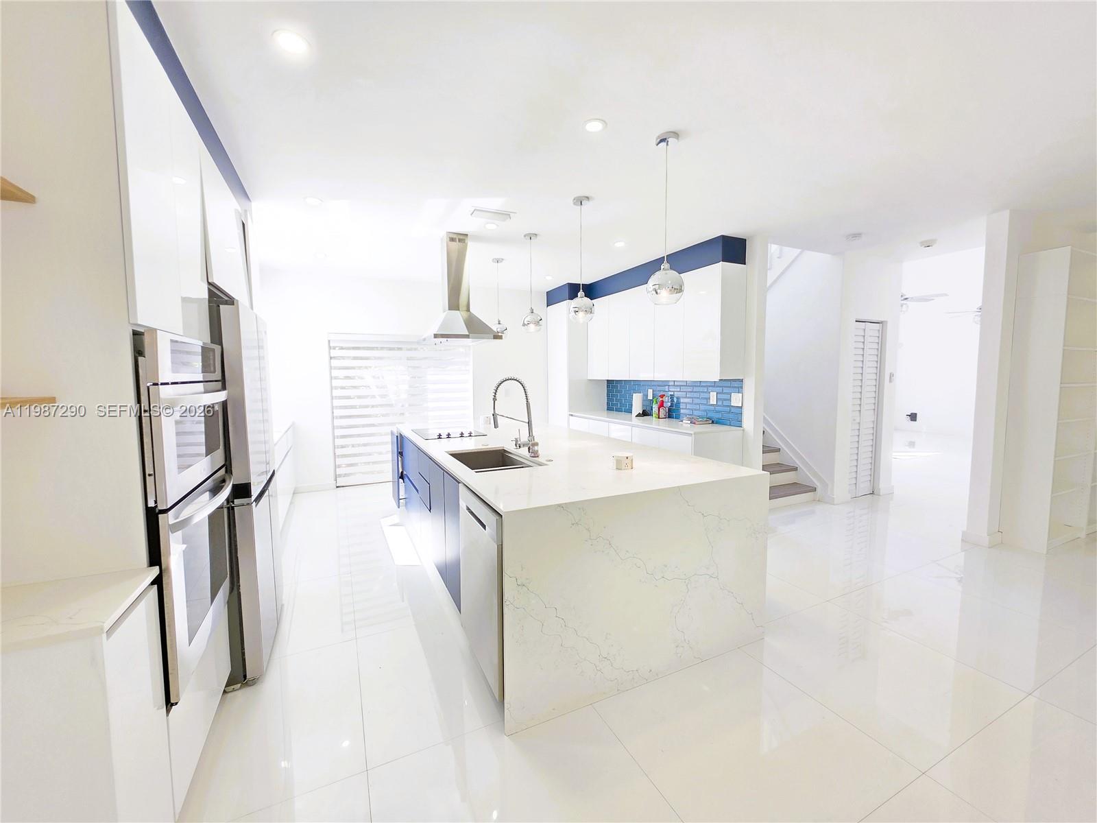 SAPPHIRE POINTE - DIAMOND - Residential Lease