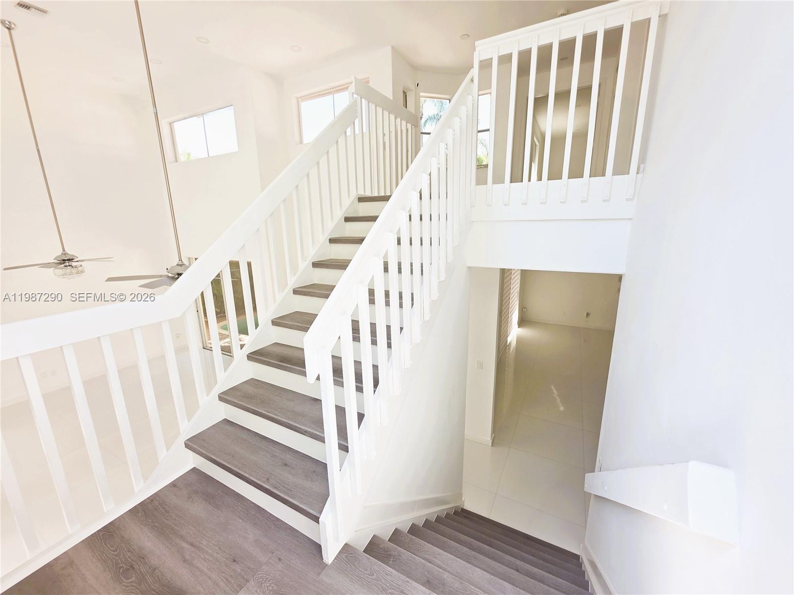 SAPPHIRE POINTE - DIAMOND - Residential Lease