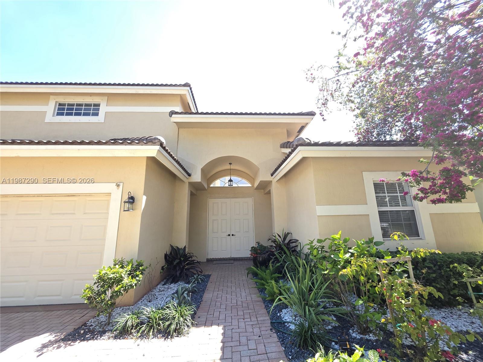 SAPPHIRE POINTE - DIAMOND - Residential Lease