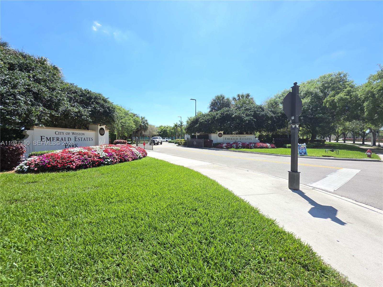 SAPPHIRE POINTE - DIAMOND - Residential Lease