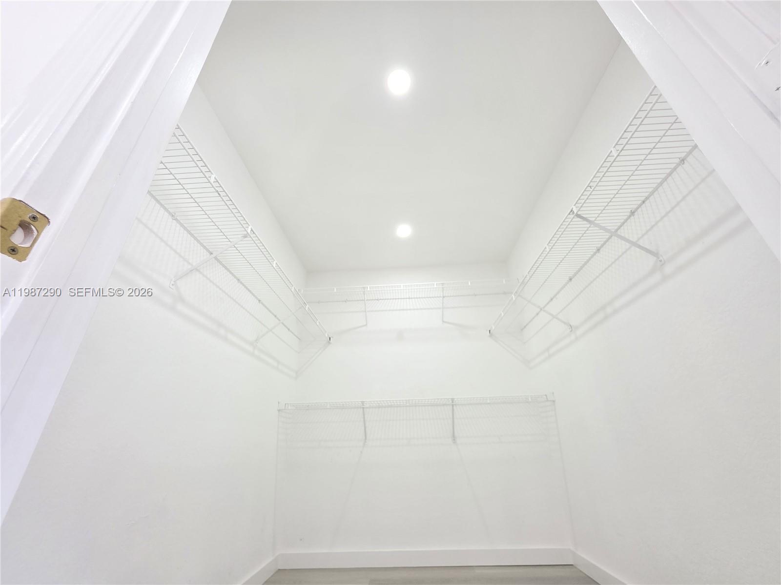 SAPPHIRE POINTE - DIAMOND - Residential Lease