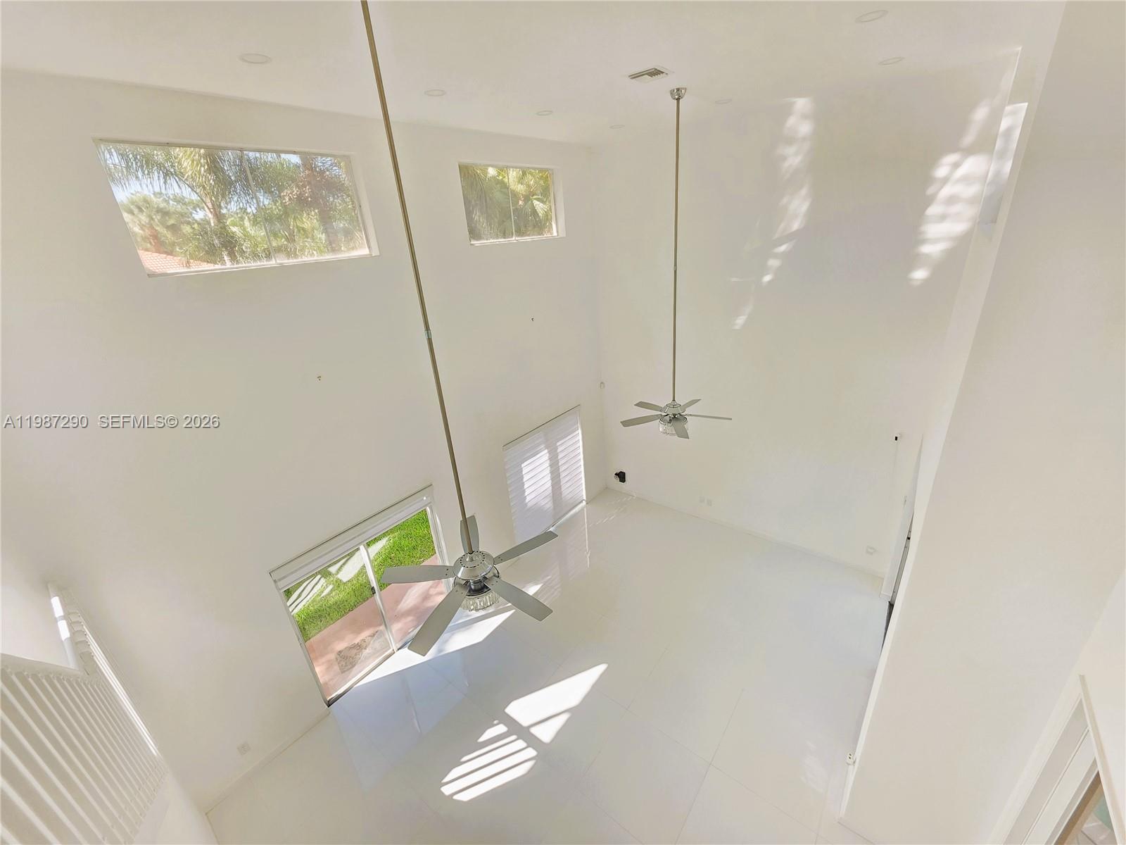 SAPPHIRE POINTE - DIAMOND - Residential Lease