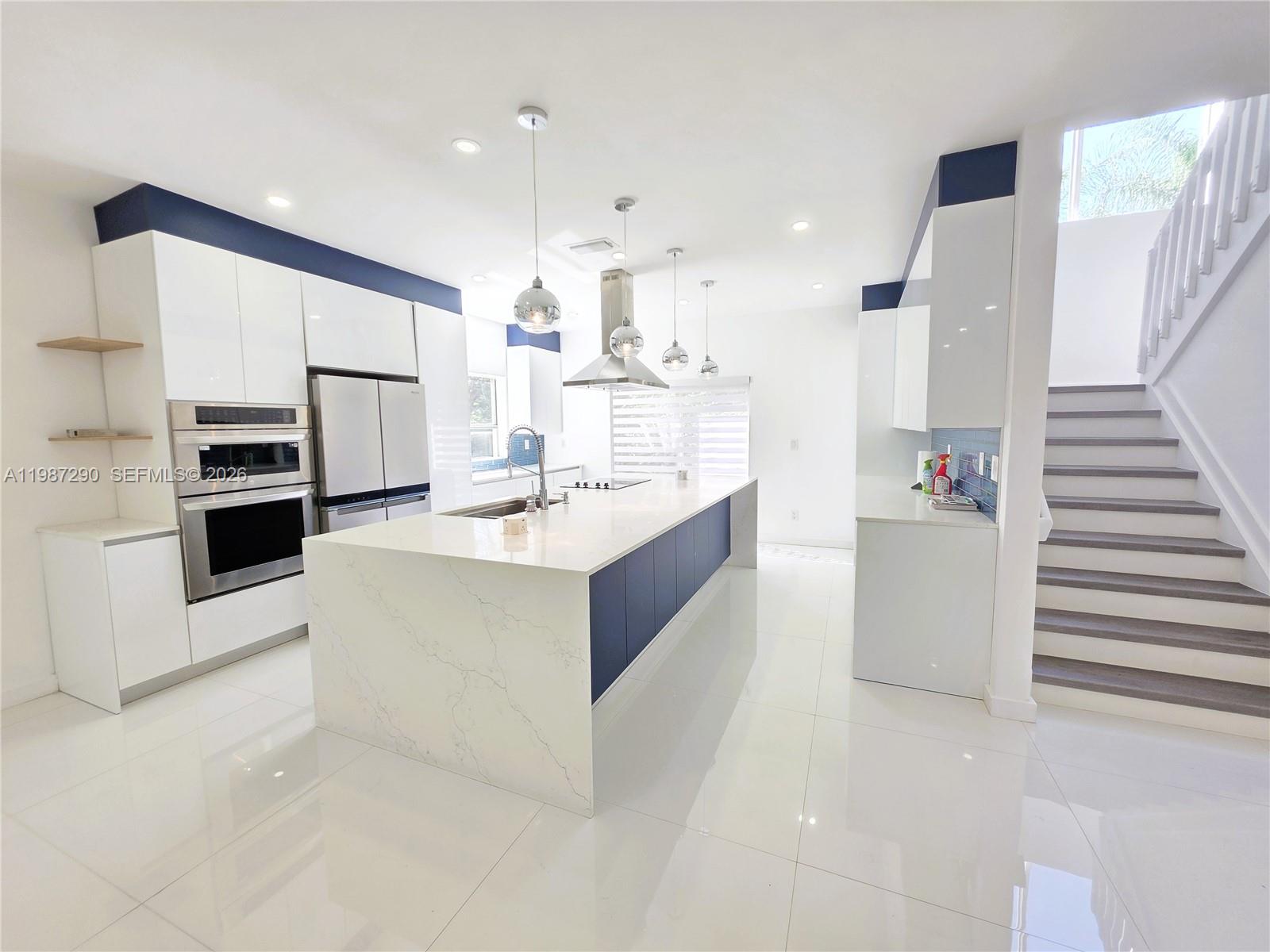 SAPPHIRE POINTE - DIAMOND - Residential Lease