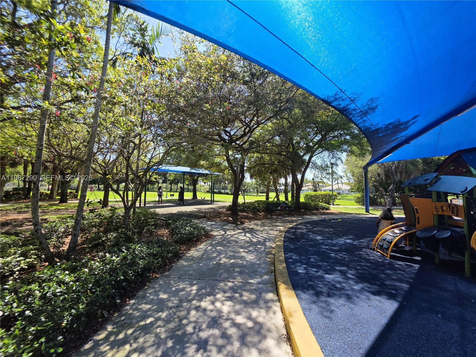SAPPHIRE POINTE - DIAMOND - Residential Lease