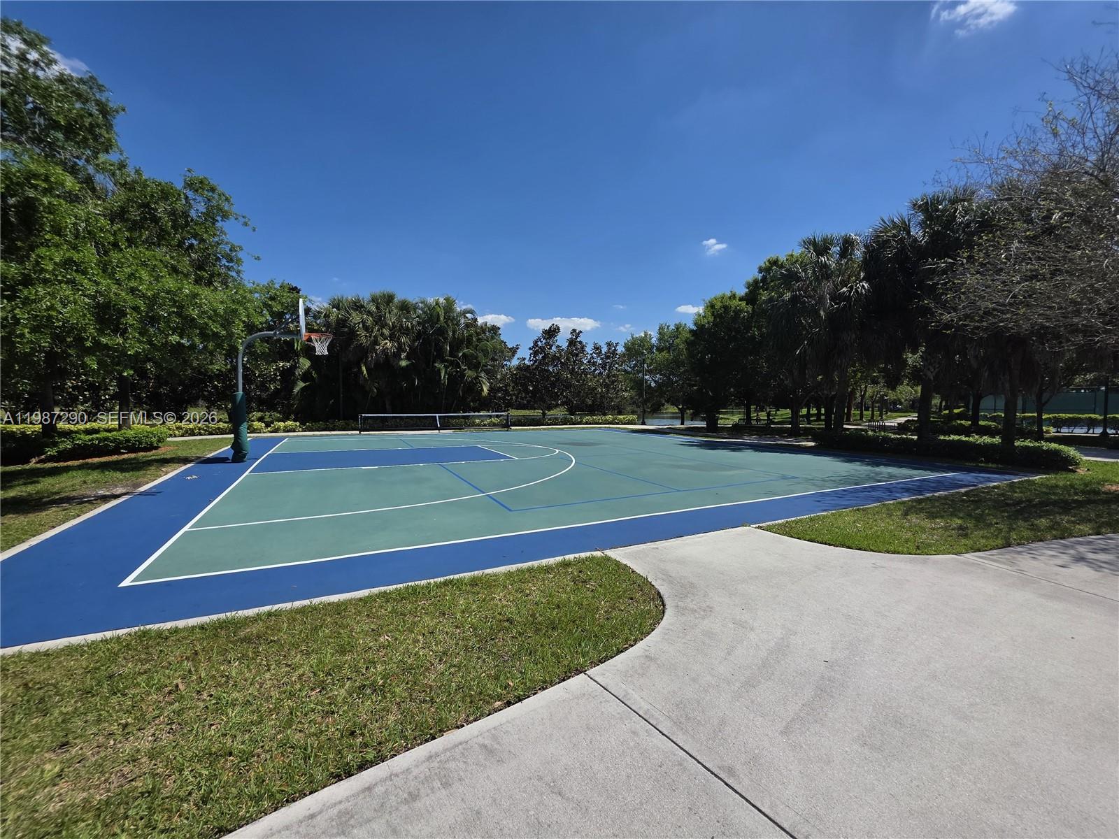 SAPPHIRE POINTE - DIAMOND - Residential Lease