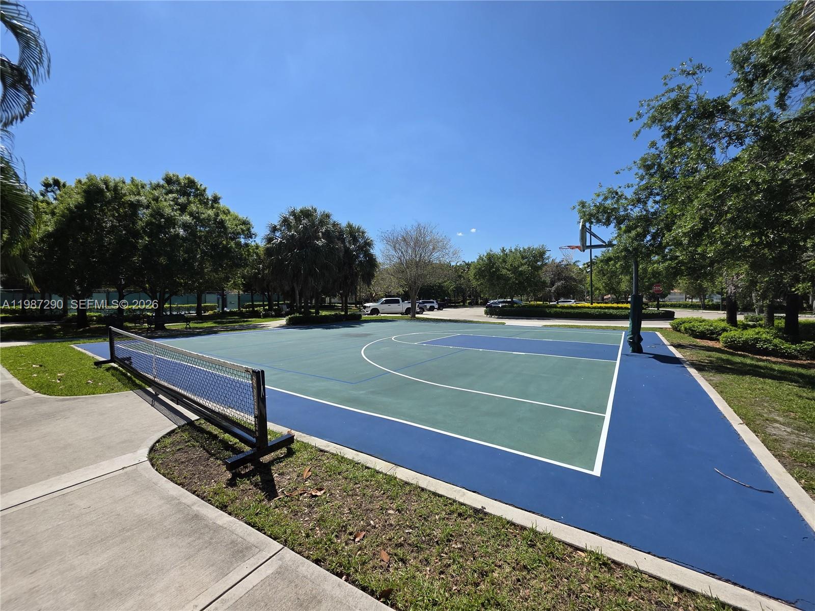 SAPPHIRE POINTE - DIAMOND - Residential Lease