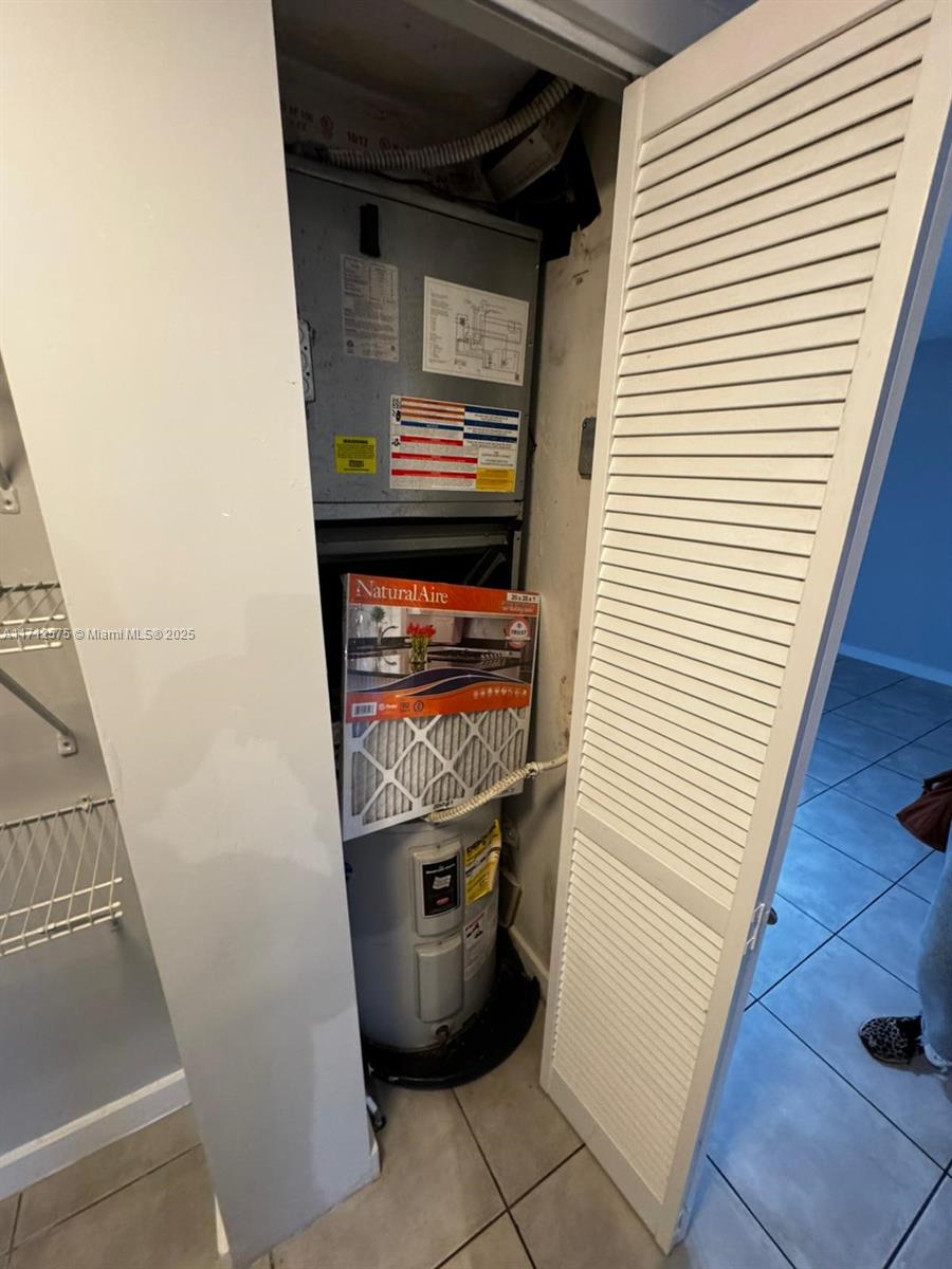 NIRVANA CONDO NO FIVE CON - Residential