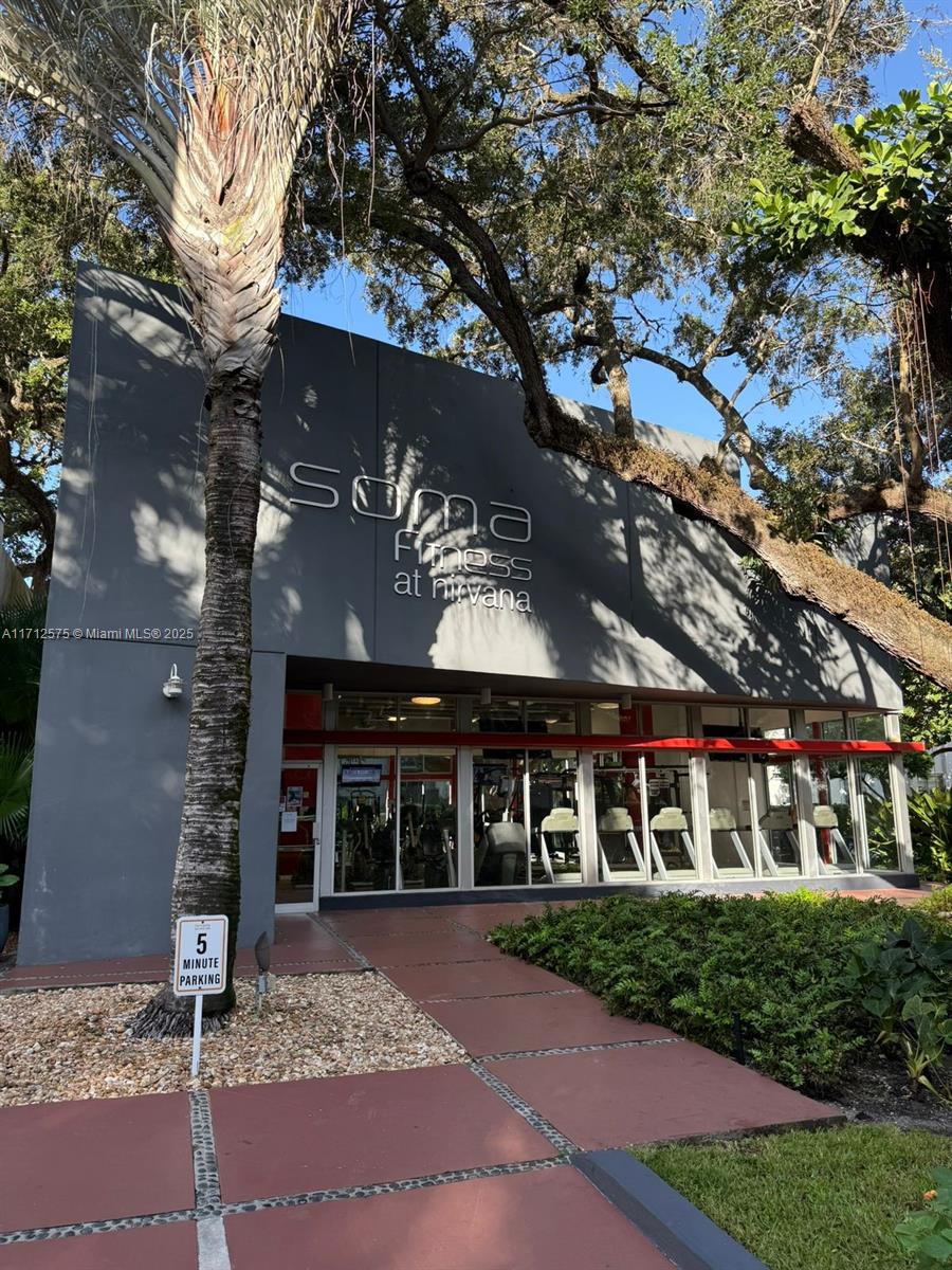 NIRVANA CONDO NO FIVE CON - Residential