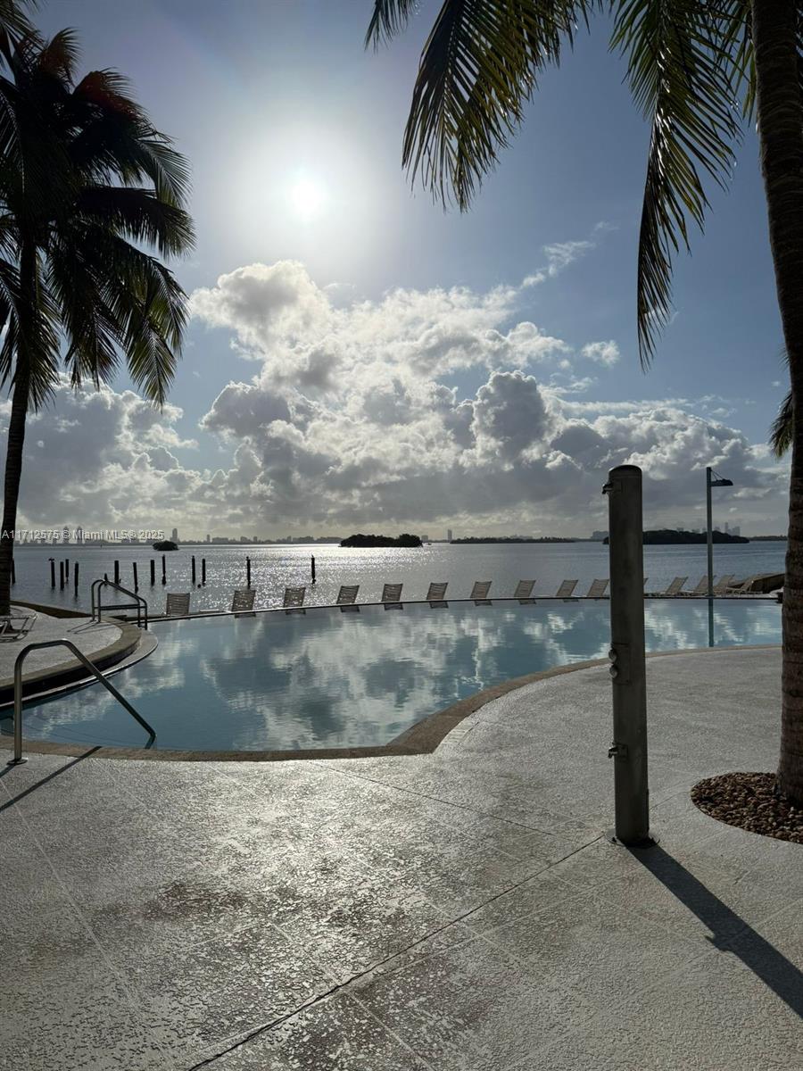 NIRVANA CONDO NO FIVE CON - Residential