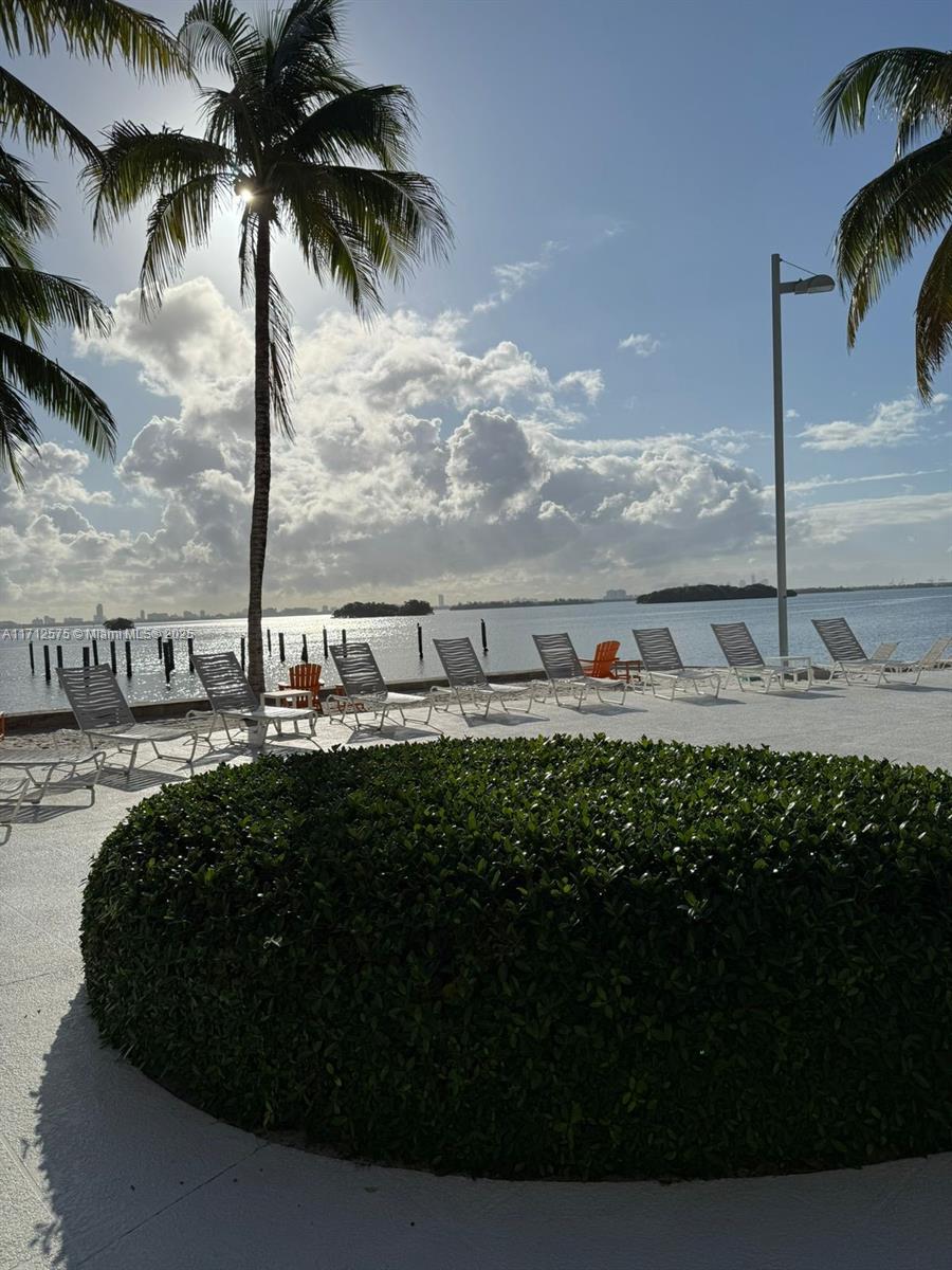 NIRVANA CONDO NO FIVE CON - Residential