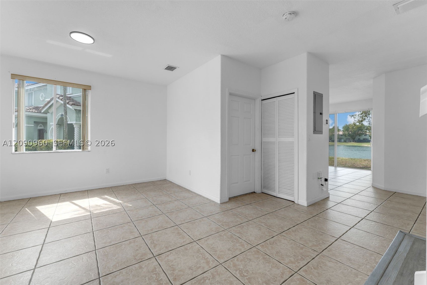 2712 SE 15th Pl
