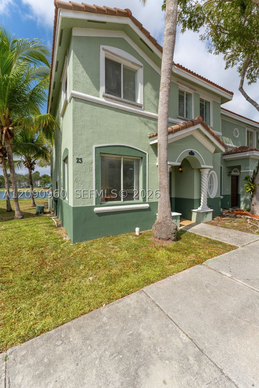 2712 SE 15th Pl