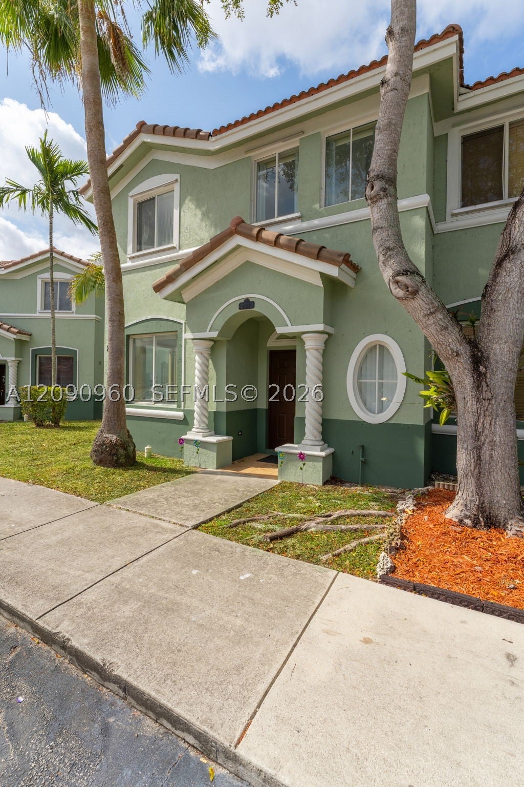 2712 SE 15th Pl