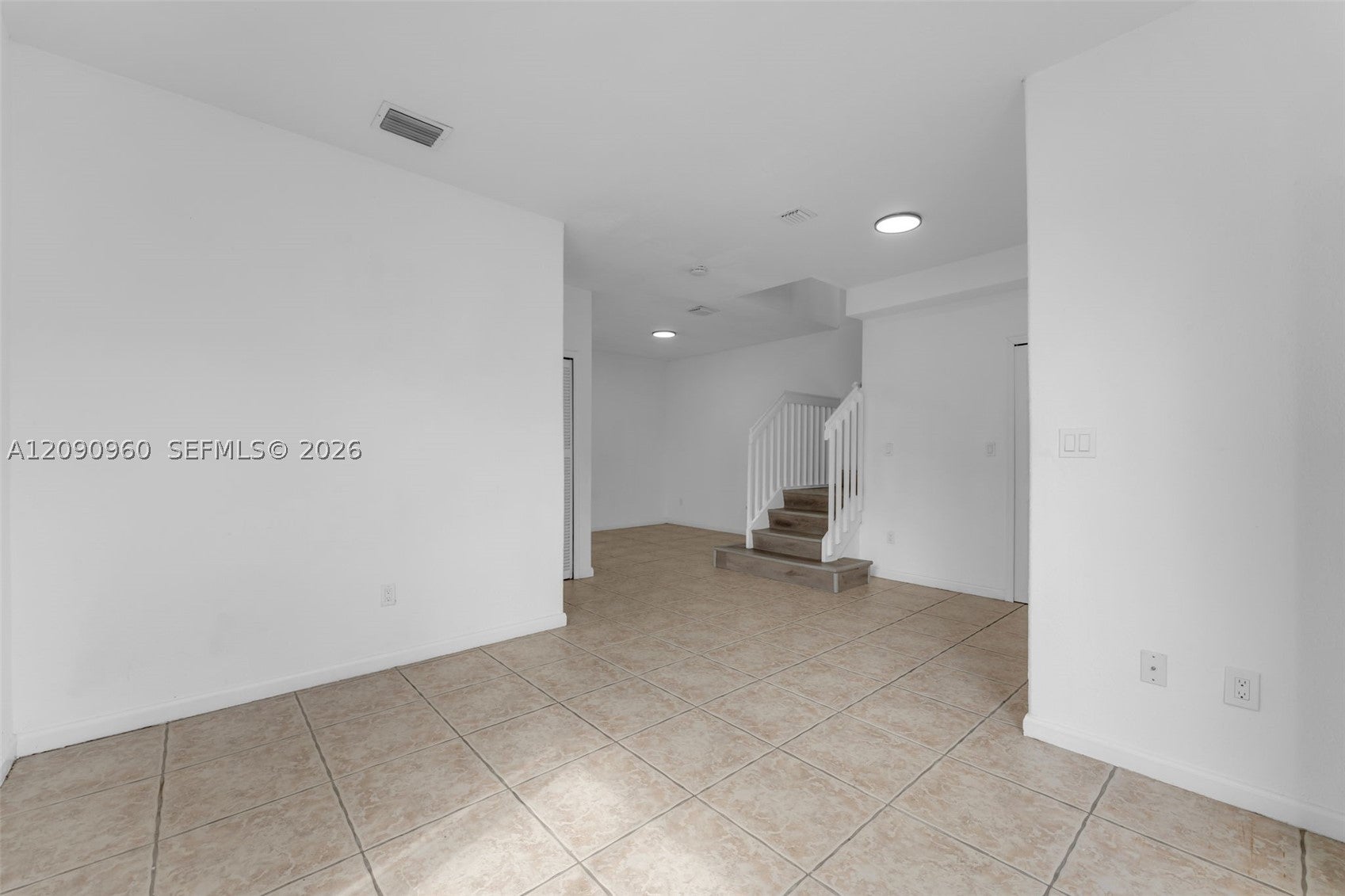 2712 SE 15th Pl