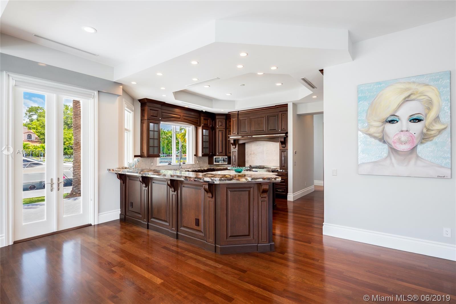 RIO VISTA ISLES - Residential