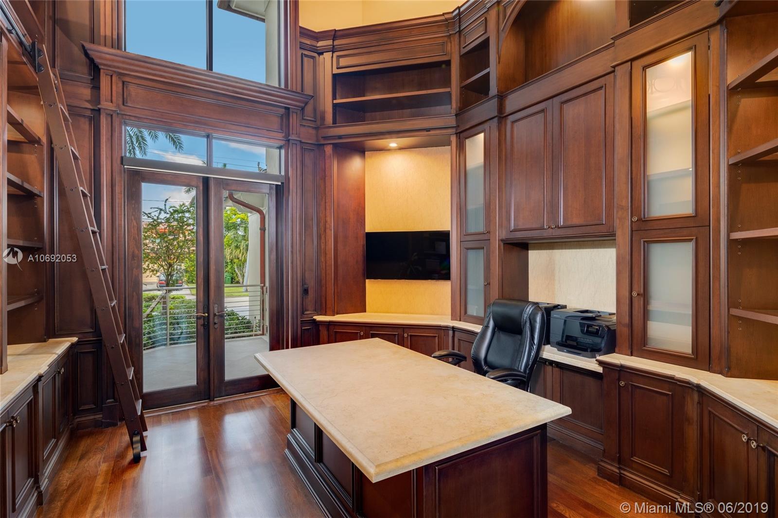 RIO VISTA ISLES - Residential