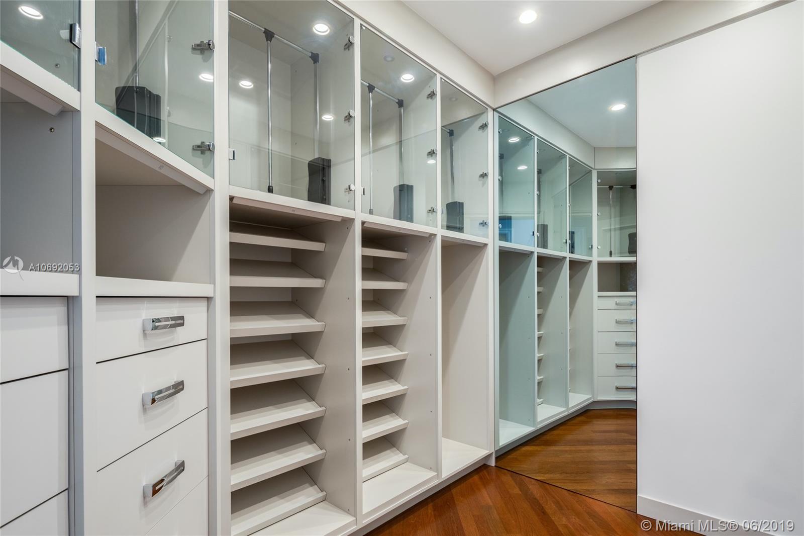 RIO VISTA ISLES - Residential