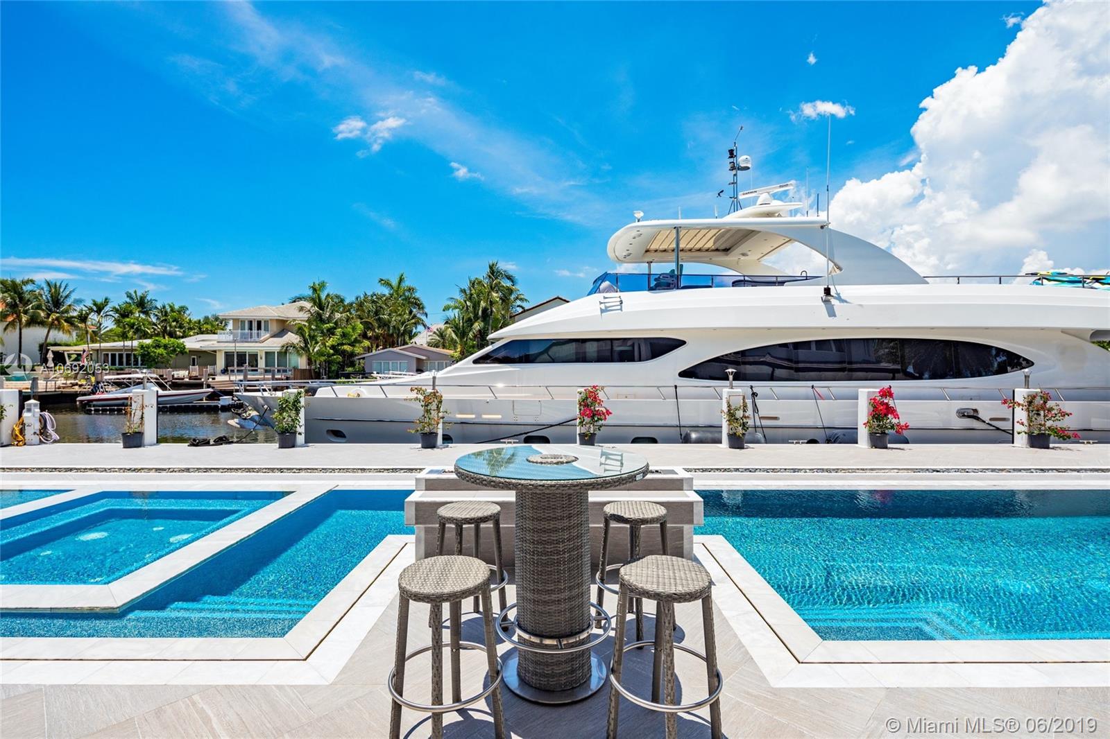 RIO VISTA ISLES - Residential