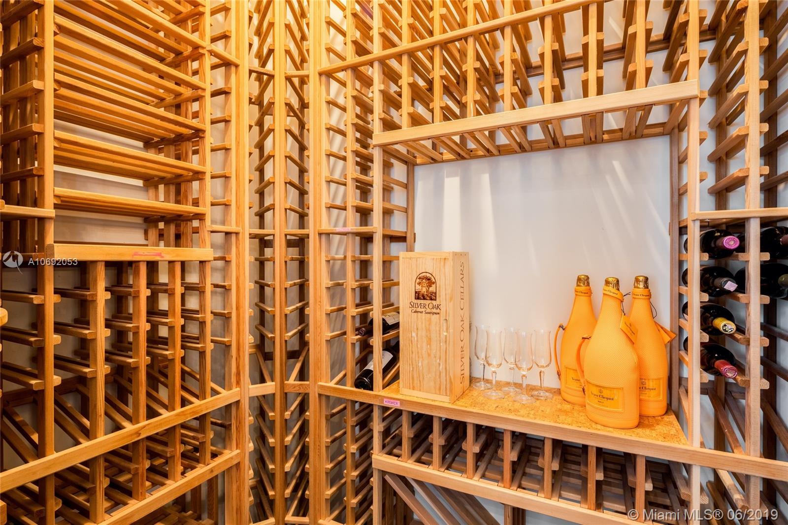 RIO VISTA ISLES - Residential