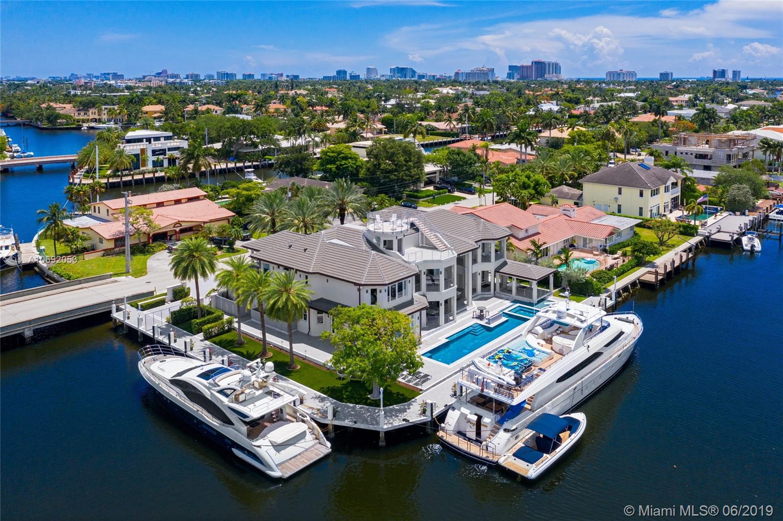 RIO VISTA ISLES - Residential