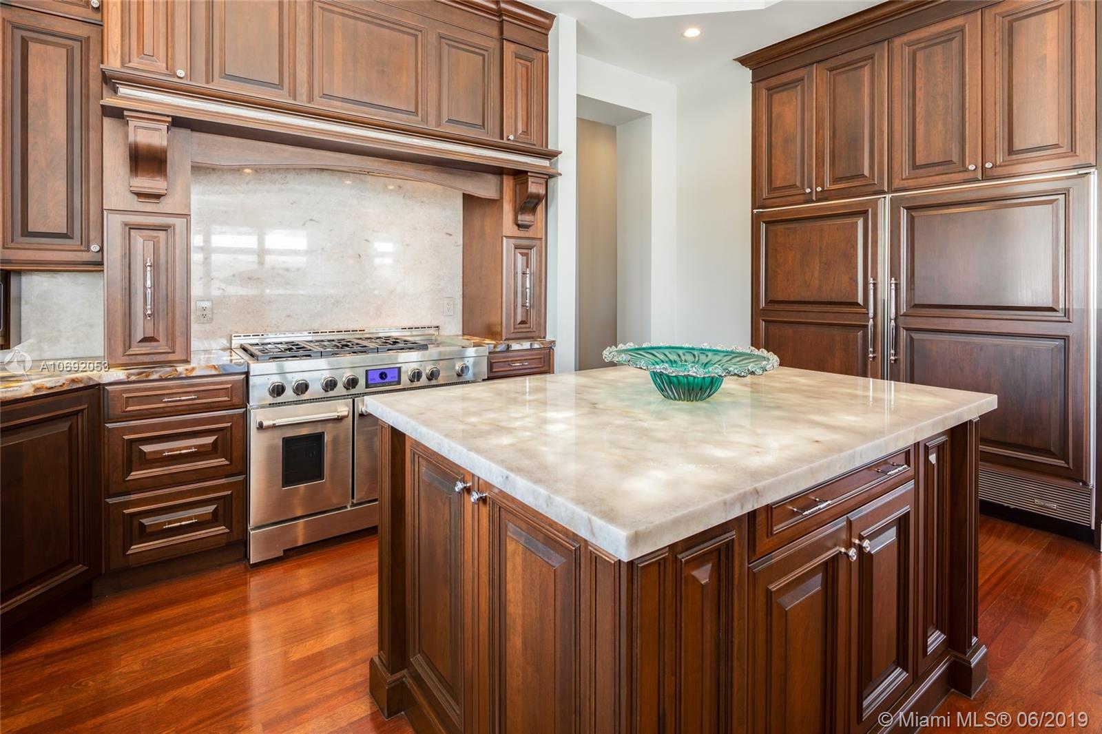 RIO VISTA ISLES - Residential