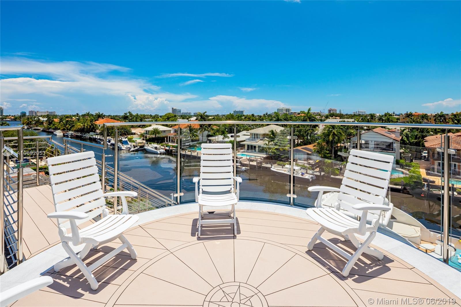 RIO VISTA ISLES - Residential