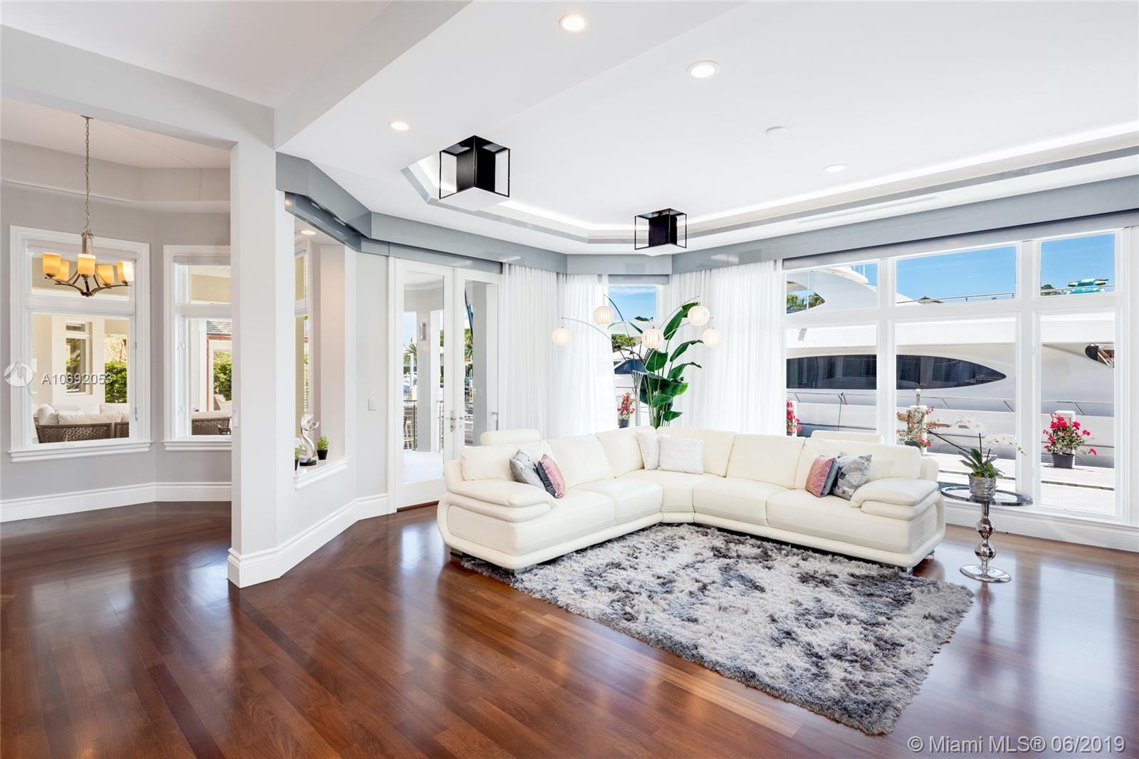 RIO VISTA ISLES - Residential