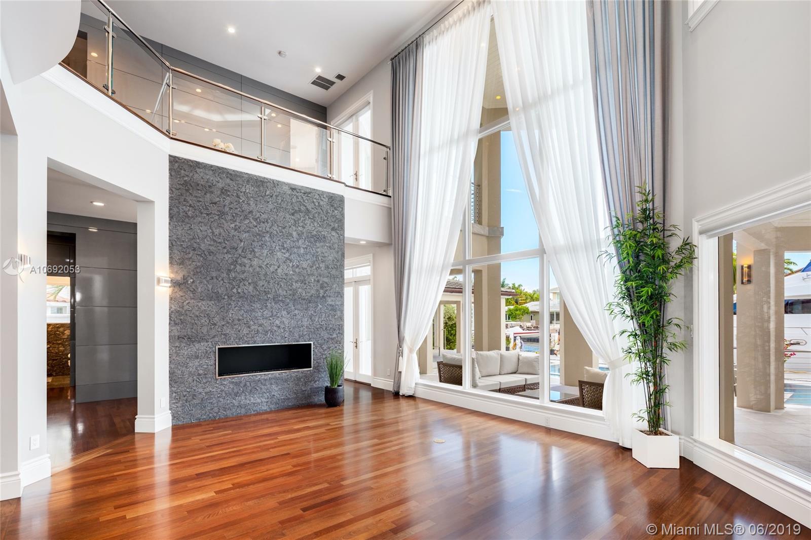 RIO VISTA ISLES - Residential