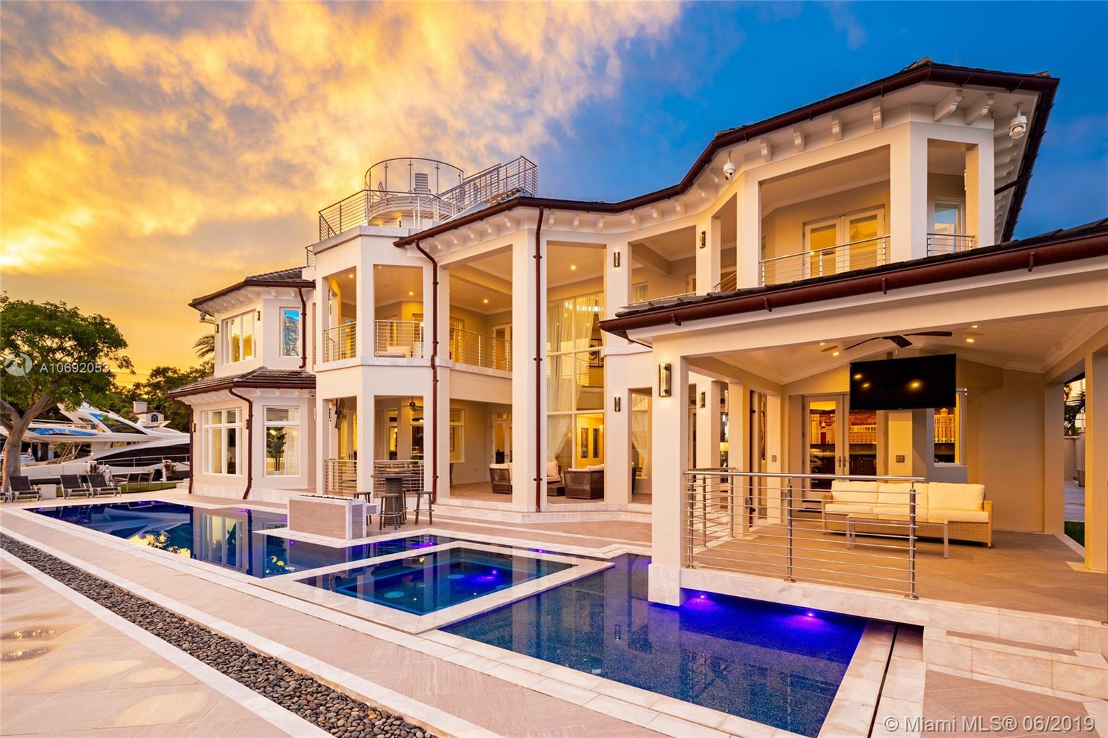 RIO VISTA ISLES - Residential