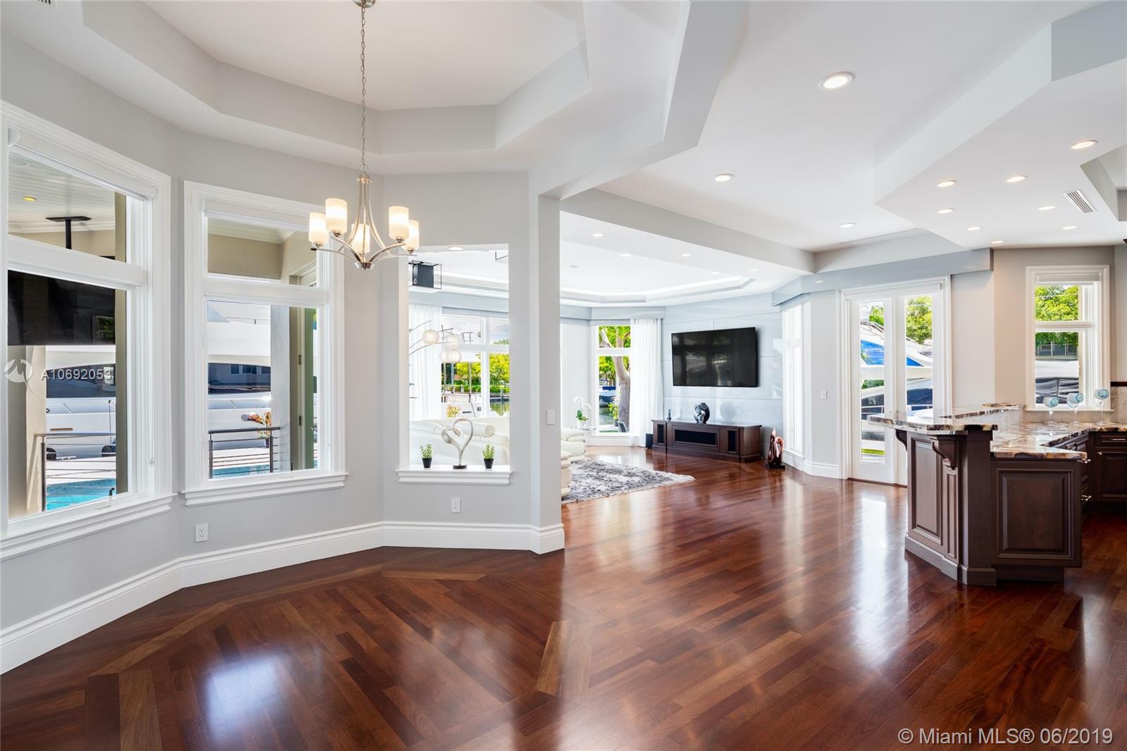 RIO VISTA ISLES - Residential