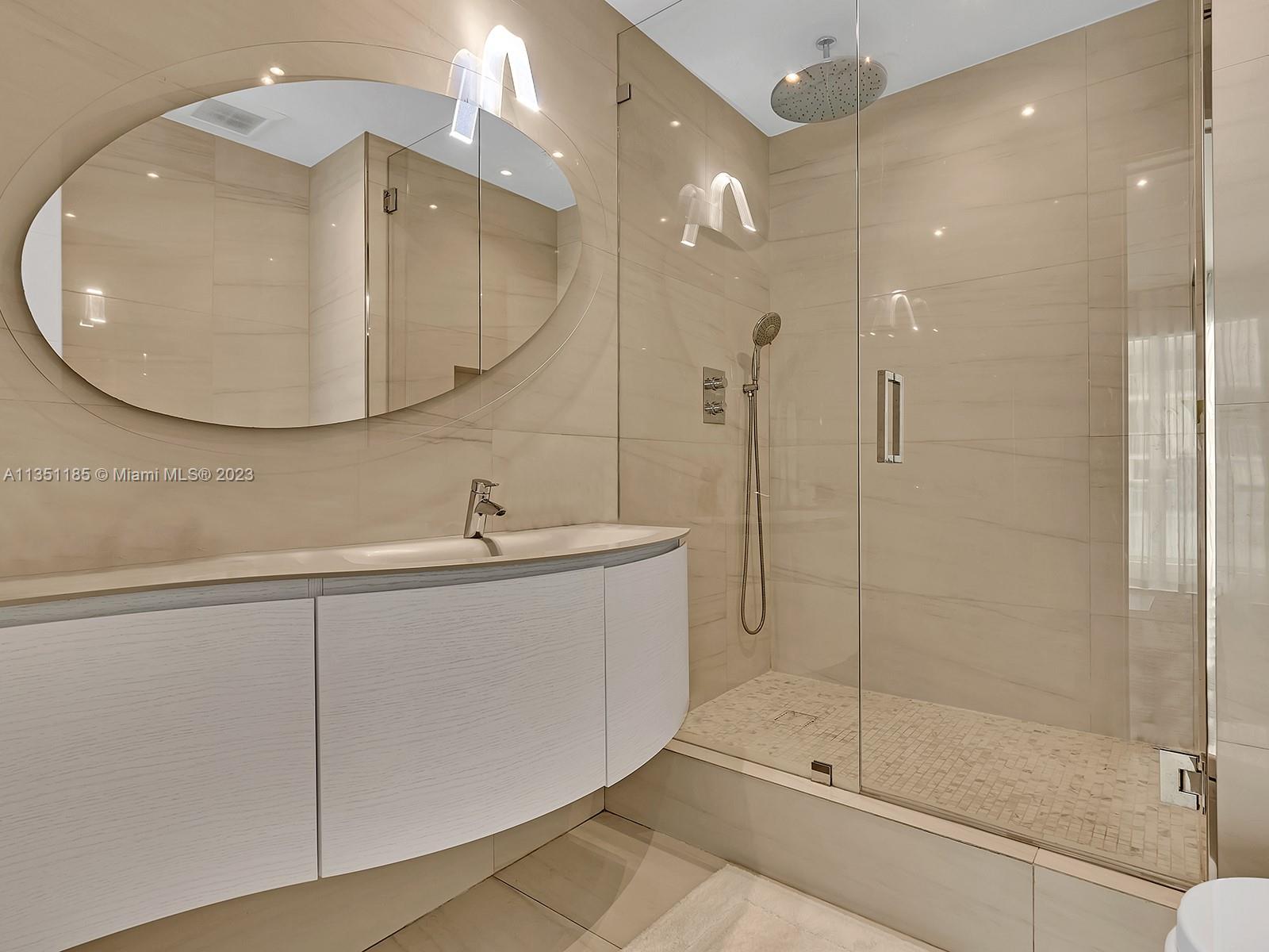 THE PALACE AT BAL HARBOUR - Residential