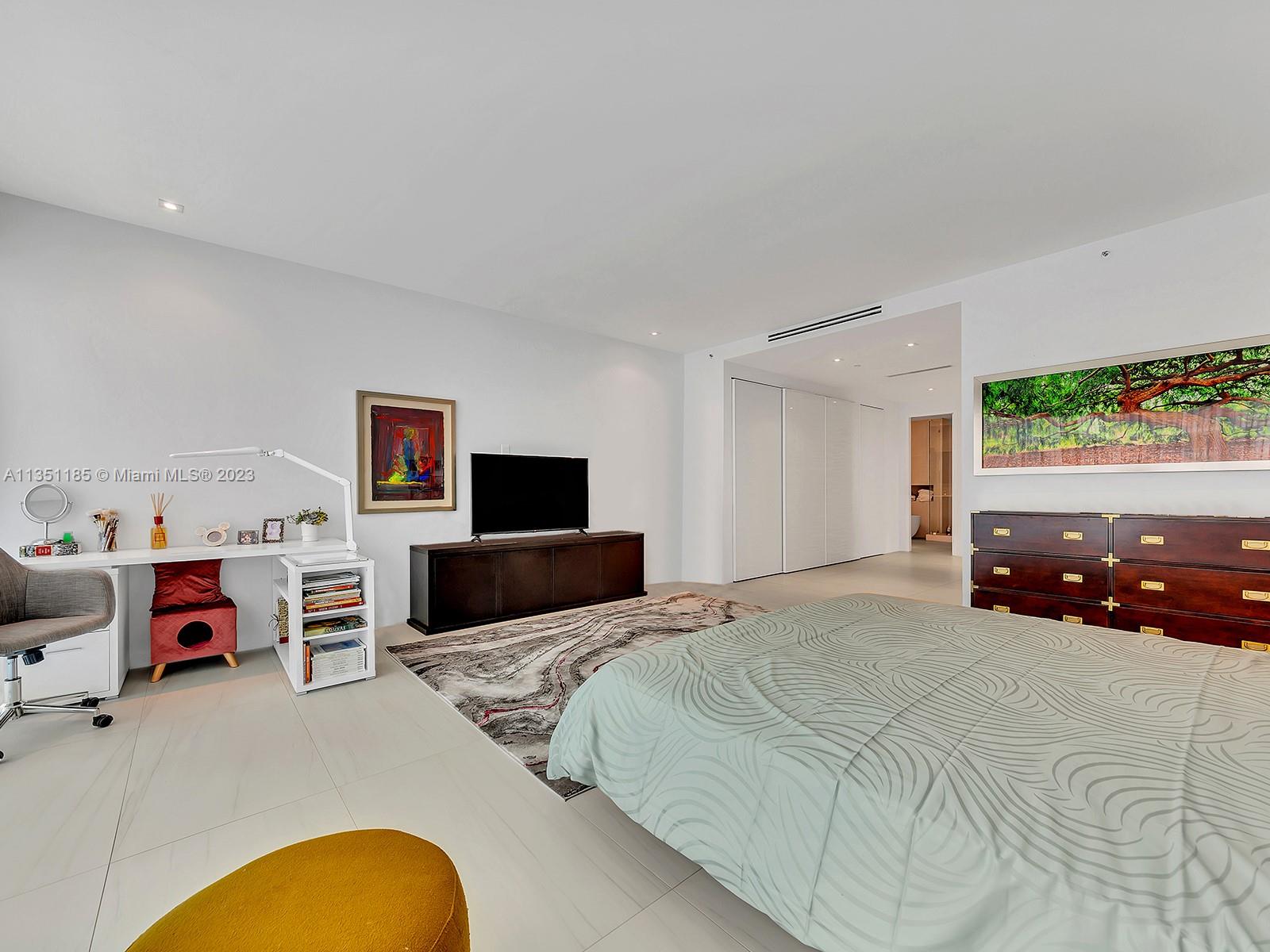 THE PALACE AT BAL HARBOUR - Residential