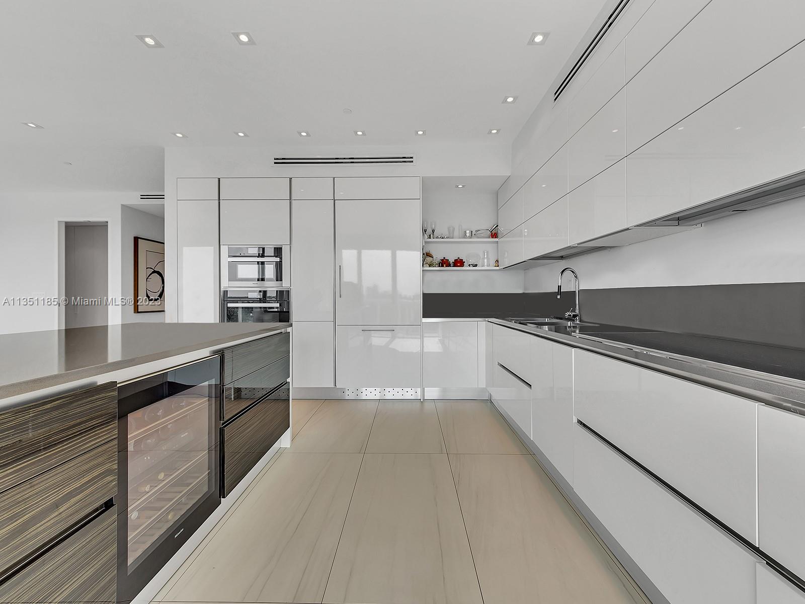 THE PALACE AT BAL HARBOUR - Residential