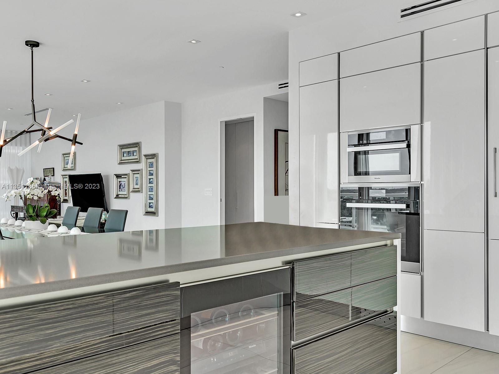 THE PALACE AT BAL HARBOUR - Residential