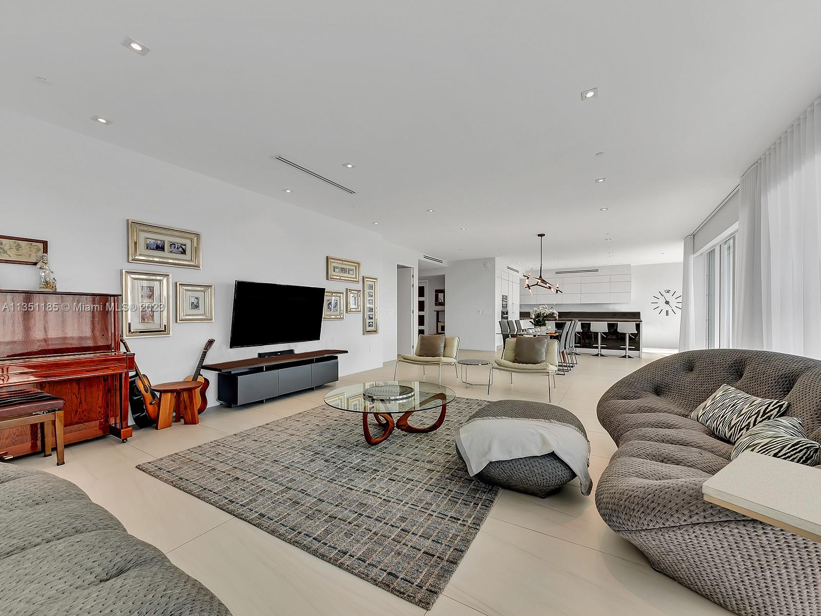 THE PALACE AT BAL HARBOUR - Residential