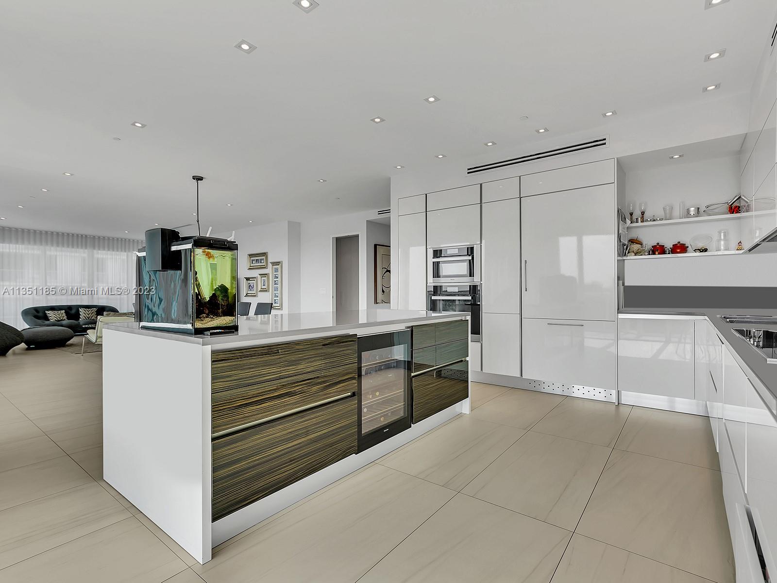 THE PALACE AT BAL HARBOUR - Residential