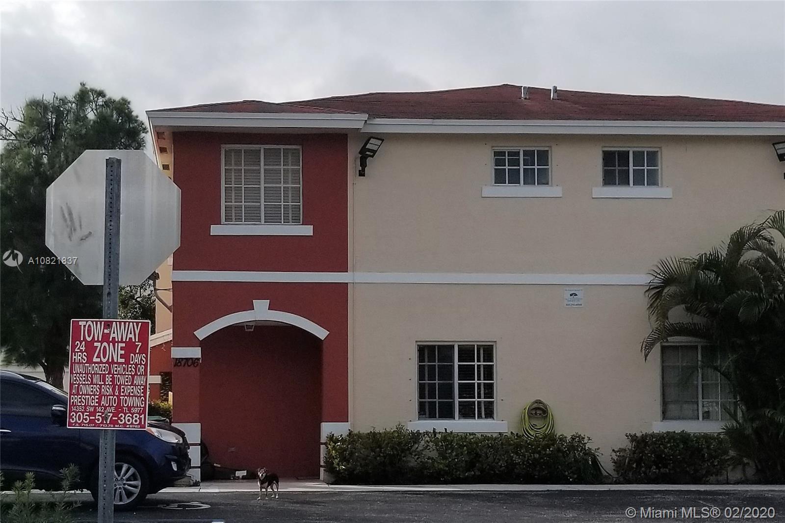 ROYALE POINT-TOWNVILLAS C - Residential Lease