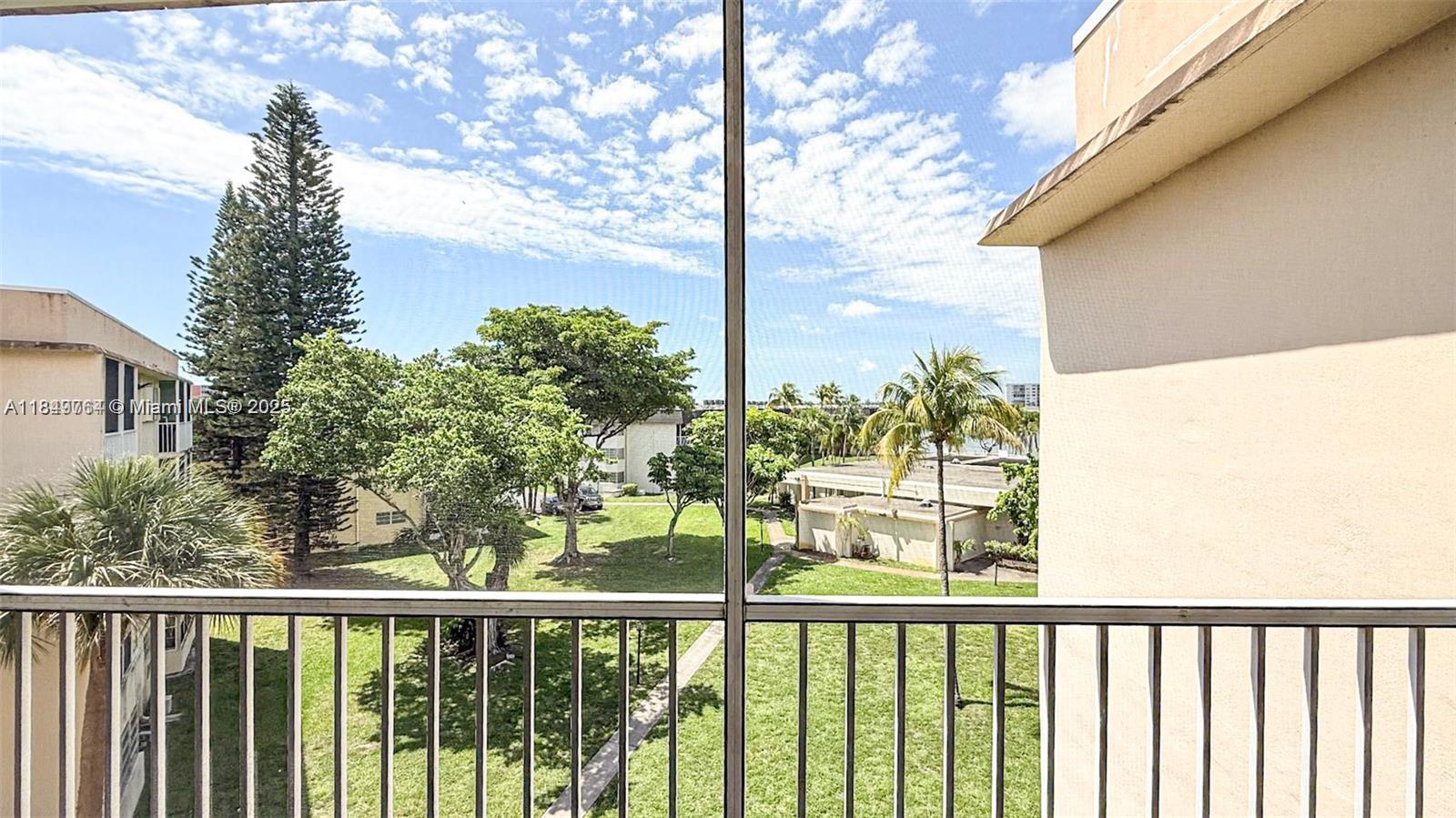 SIXTH HORIZONS CONDO - Residential