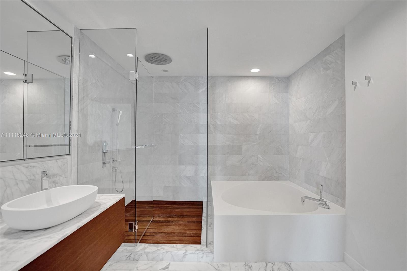 OCEANA BAL HARBOUR CONDO - Residential