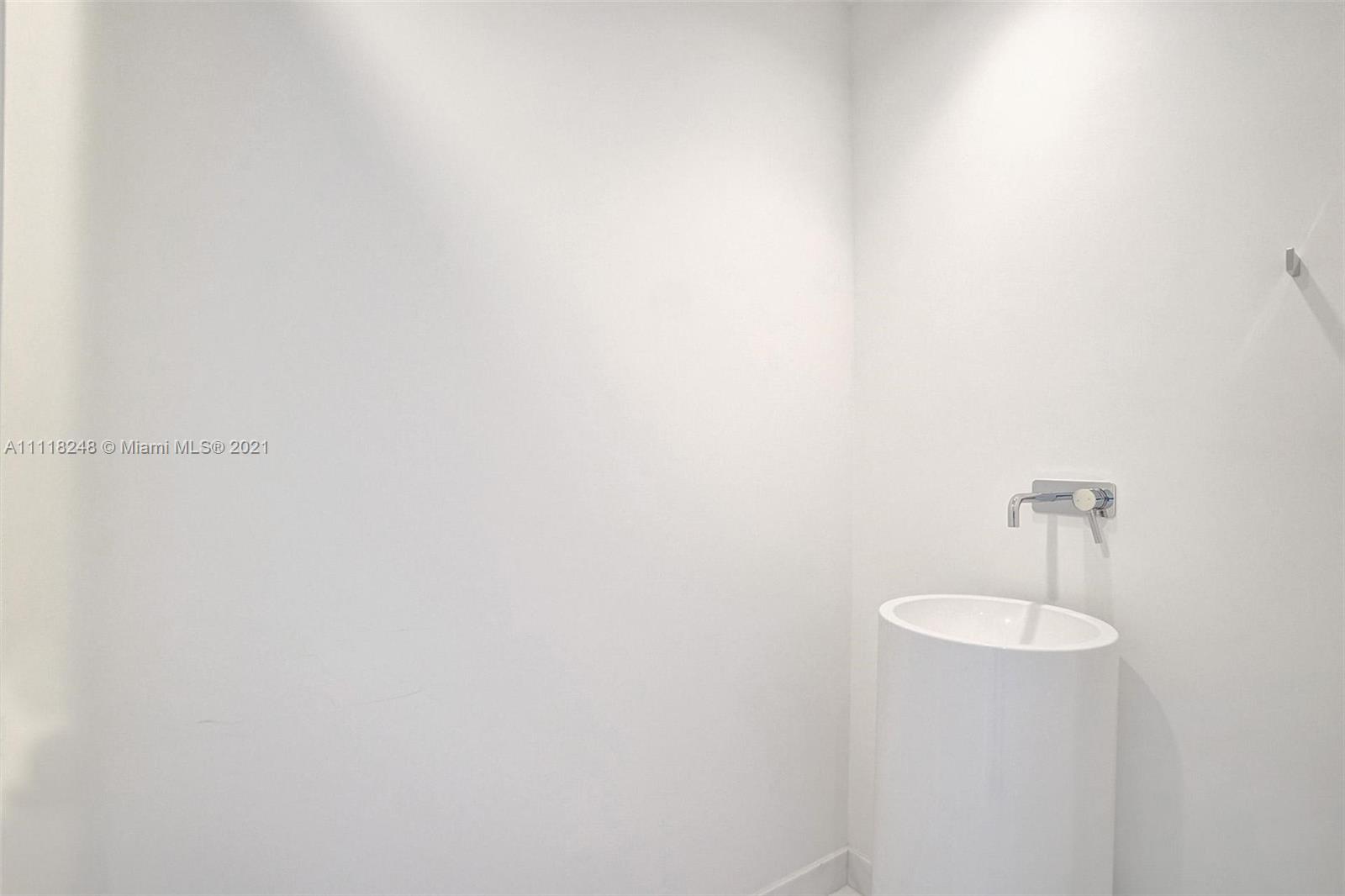 OCEANA BAL HARBOUR CONDO - Residential