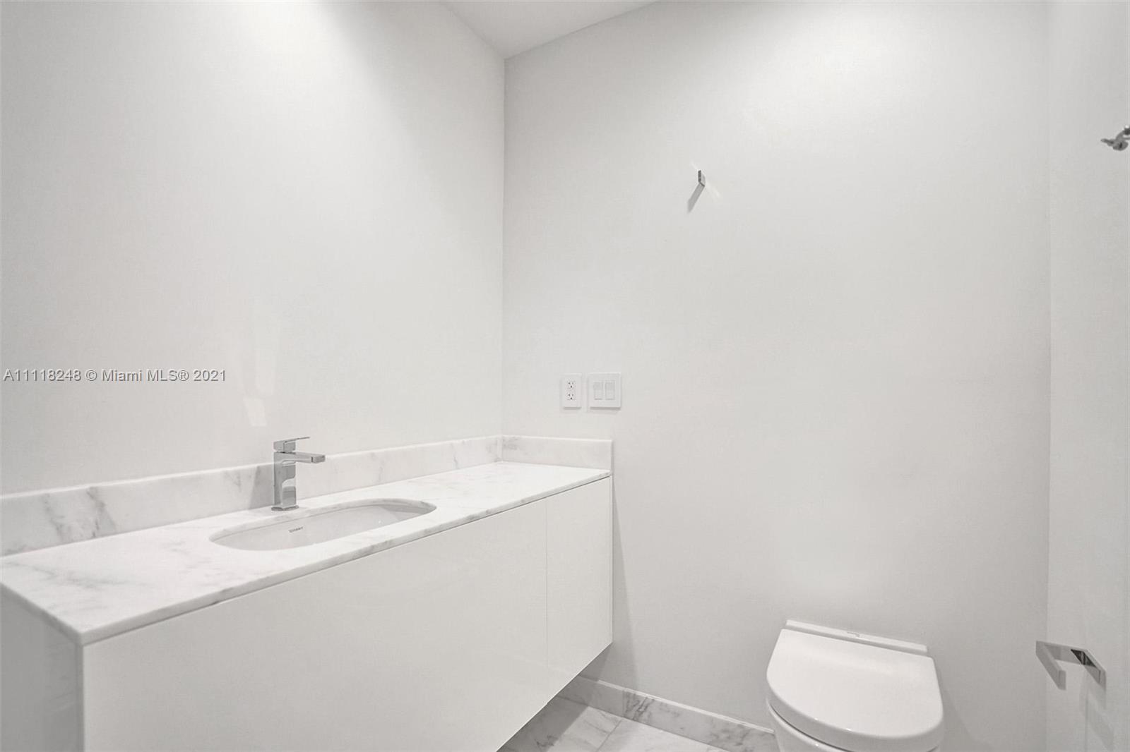 OCEANA BAL HARBOUR CONDO - Residential