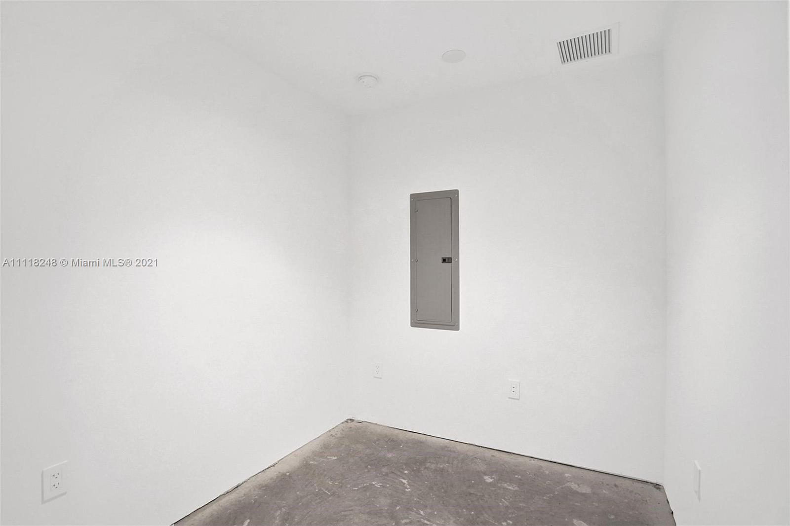 OCEANA BAL HARBOUR CONDO - Residential