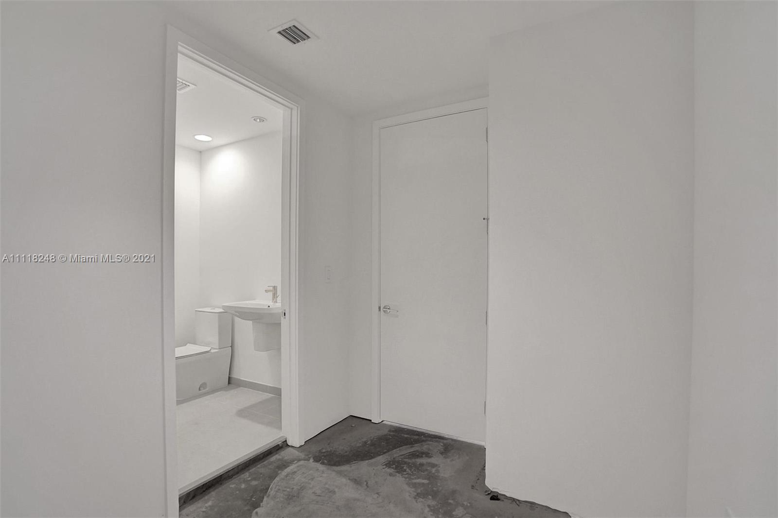 OCEANA BAL HARBOUR CONDO - Residential