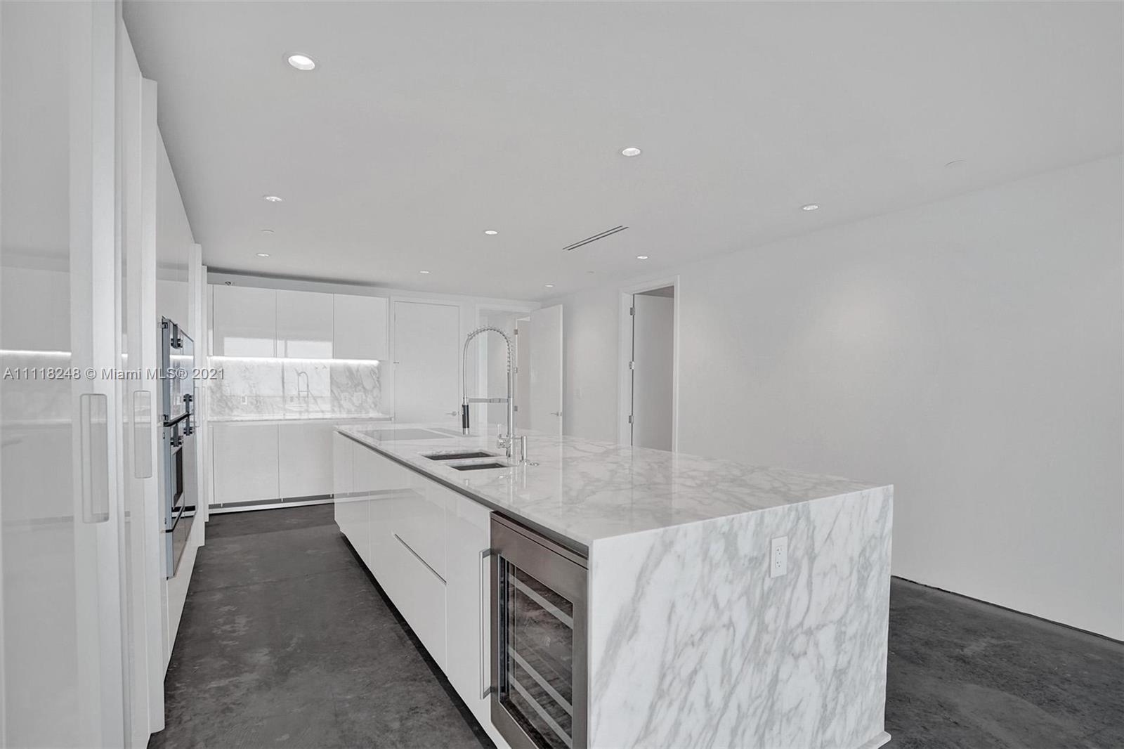 OCEANA BAL HARBOUR CONDO - Residential