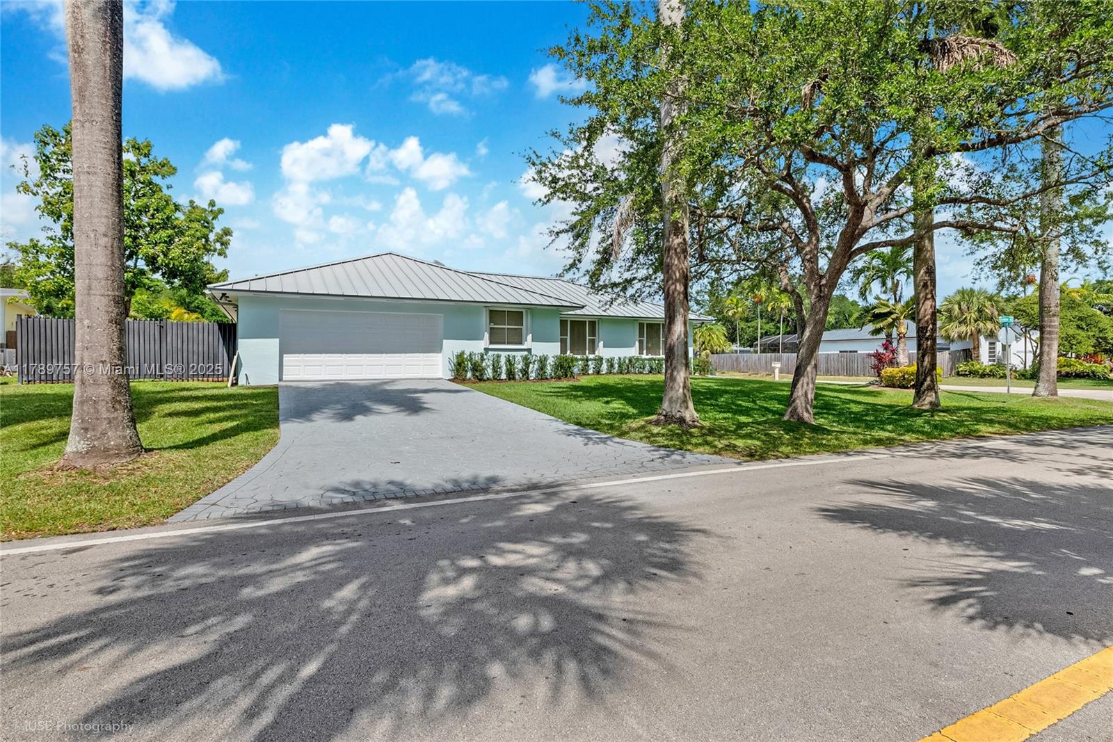 Property for Sale at 8400 Sw 184th Ln, Cutler Bay, Miami-Dade County, Florida - Bedrooms: 4 
Bathrooms: 4  - $1,450,000