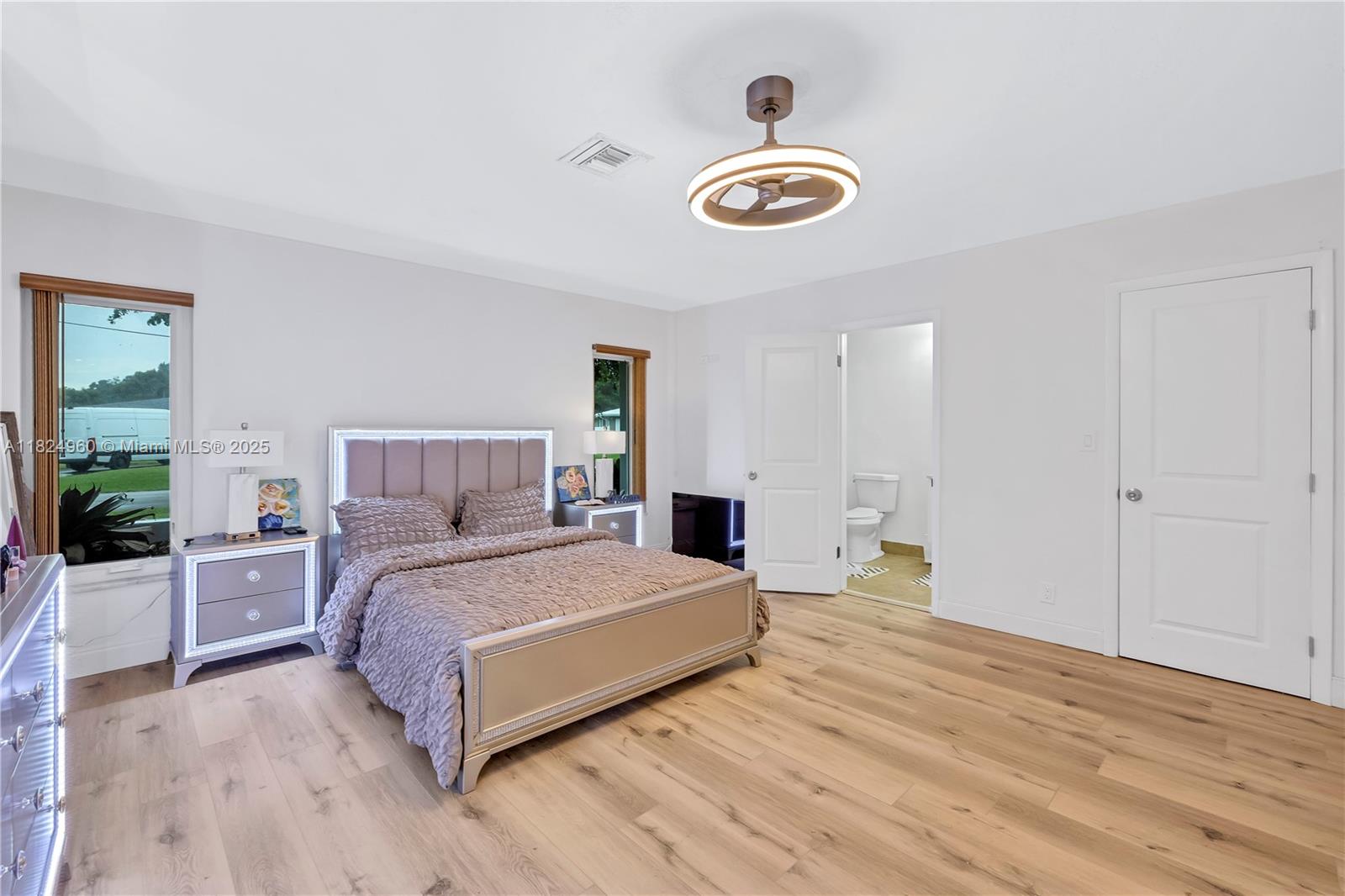 3211 Calle Largo Dr