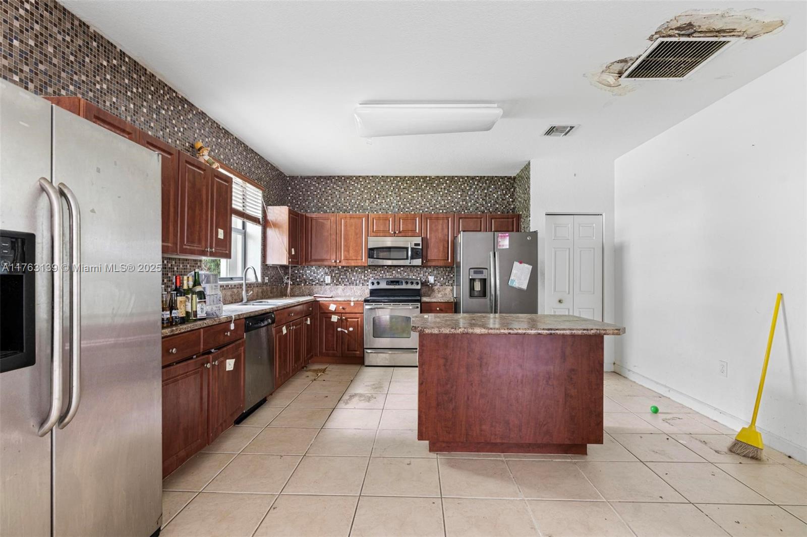 BAYWINDS OF ABACO - Residential